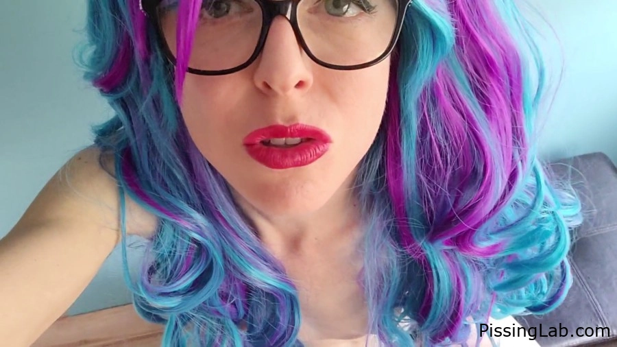 Nerdy Faery - Magikal Panties - pee flick (MPEG-4, 132 MB, 2025) - trickle burst peeing