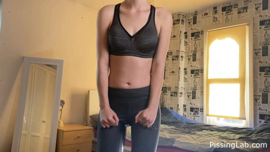 Yoga Pants Wetting 1 - Twinangle