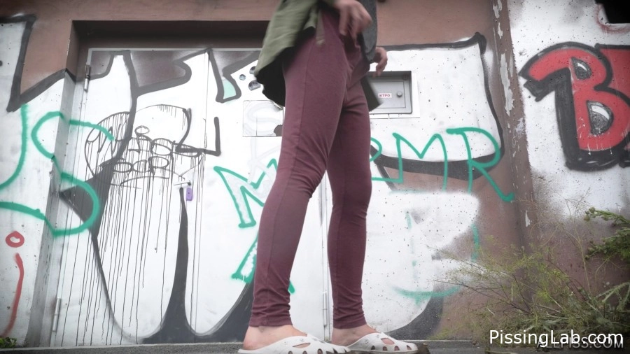 Atmosphere Peeing Videos 9