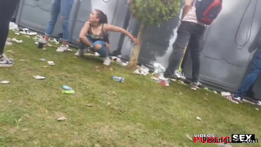 with kissable babe Galician Gotta - Voyeur Peeing At Festival - 2025 (piss bold fire | pee enema)
