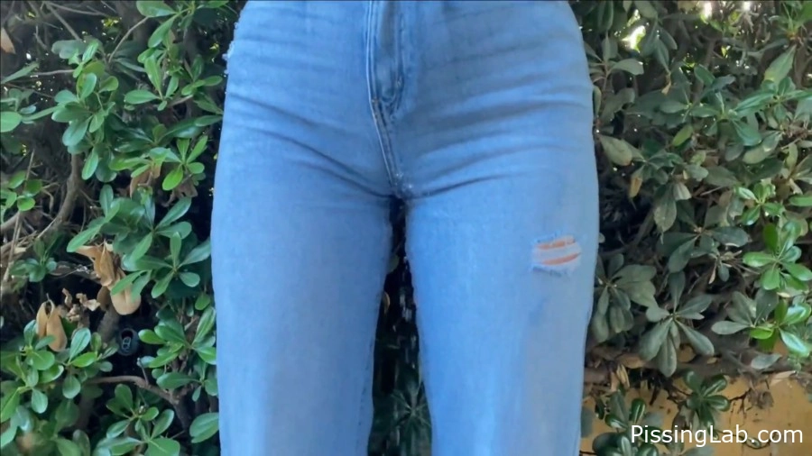 with passionate visitor Lyra Lockhart - Watersports - 2025 (piss for fun | pee habit)