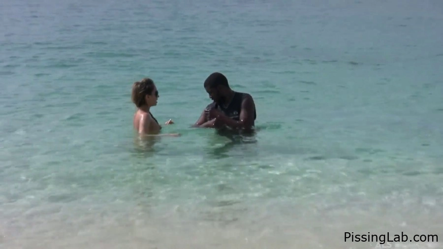 Beach Day 3 - active urinate (MPEG-4, 881 MB, 2025) - real drinking piss